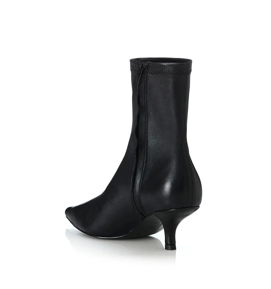 Alias Mae 'Agnes' - Black