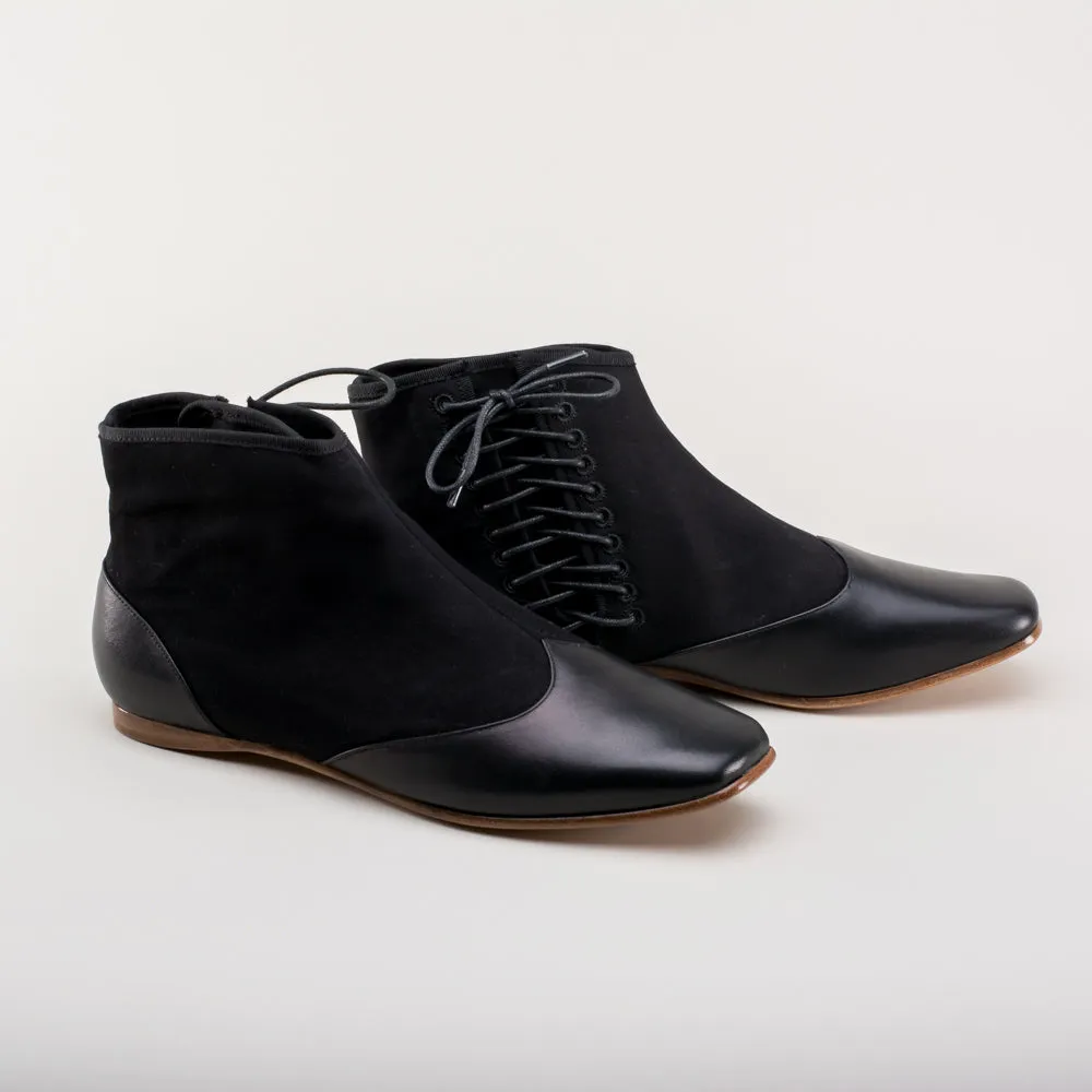 Keckley Women's Victorian Side-Lace Boots (Black/Black)